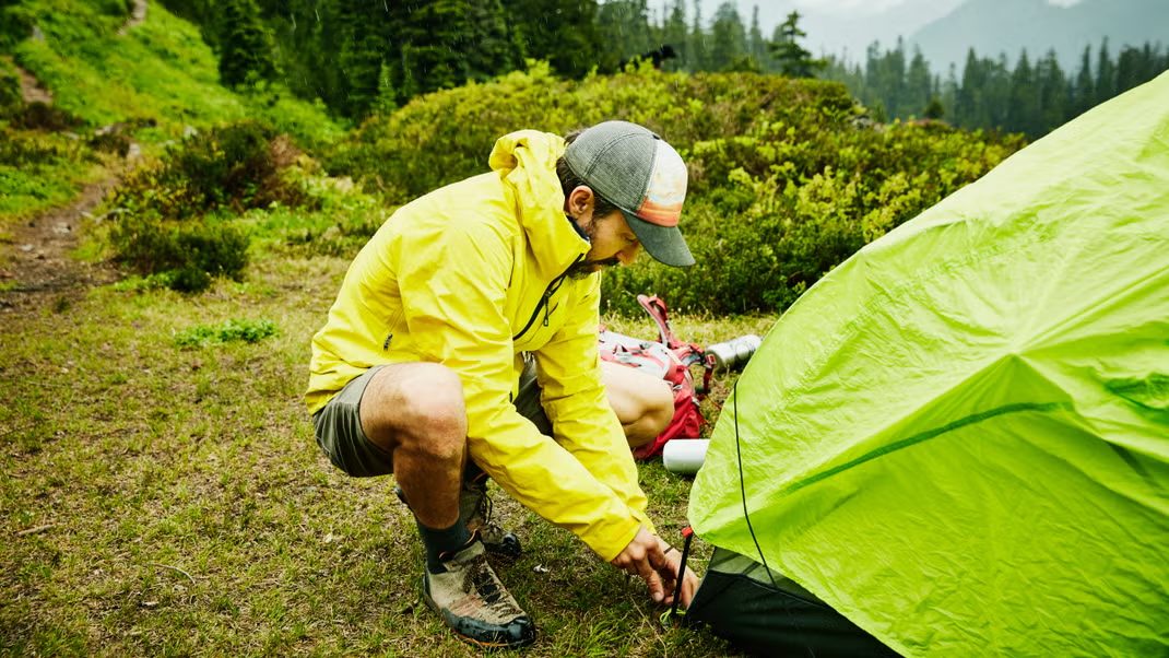 Fit to Be Tied: Four Common Knots Every Hiker Should Know
